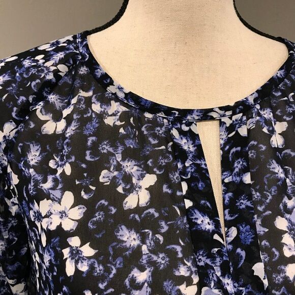 NWT Banana Republic floral blouse - Picture 6 of 10